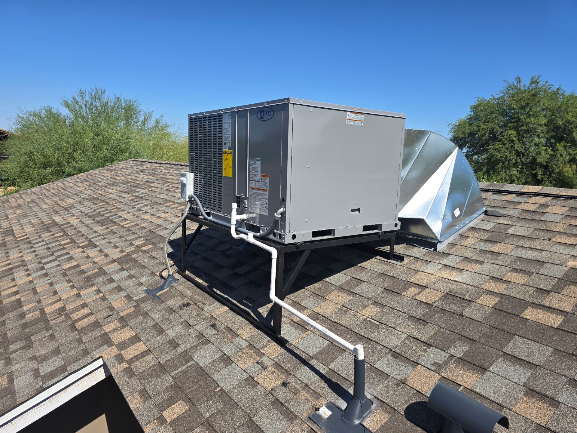 Insane Air rooftop package air conditioning unit installed on a Phoenix, Arizona home